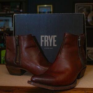Frye Rich Brown Leather Ankle Boots